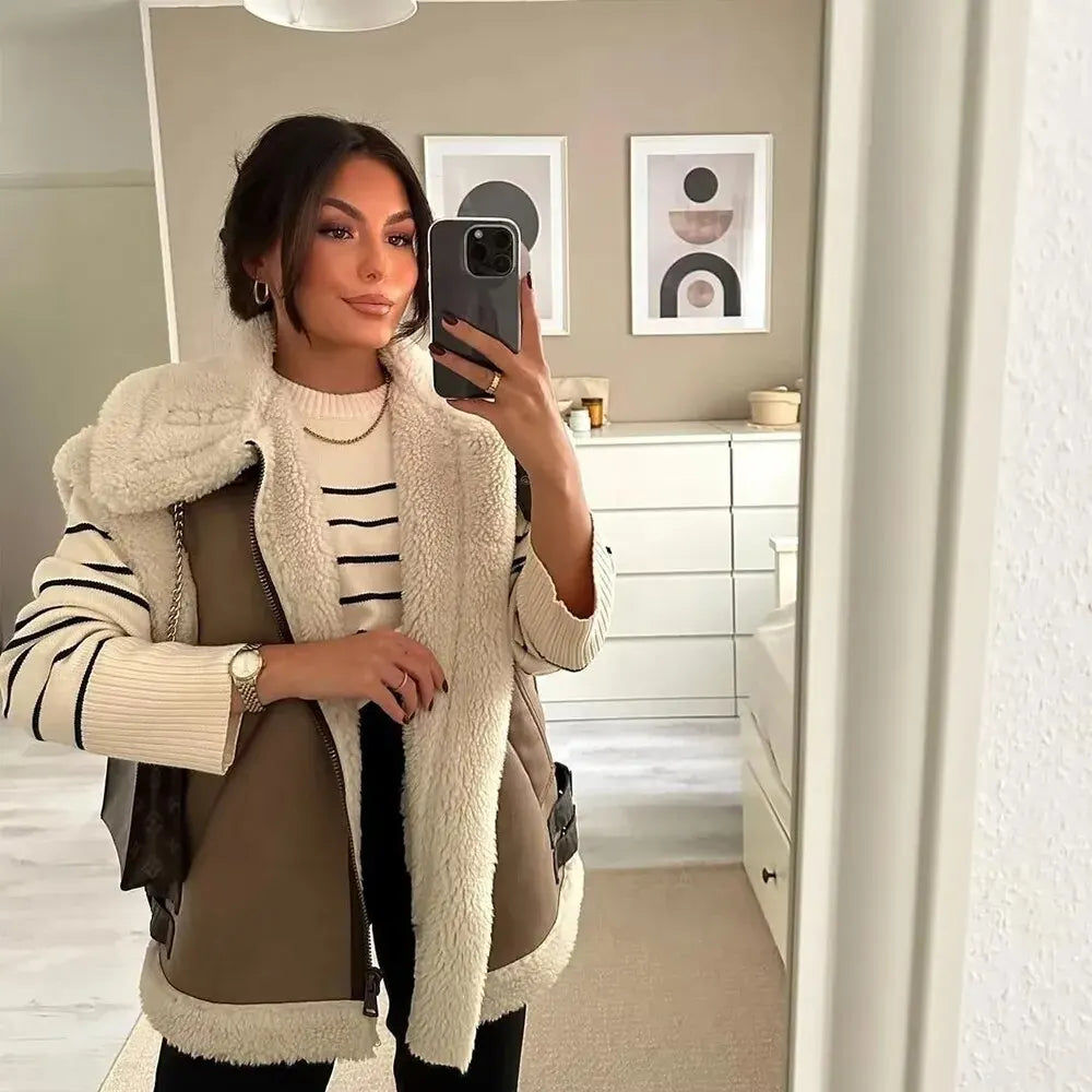 Lightweight Women's Jacket – Elegant Chic Blazer for Office and Evening Wear