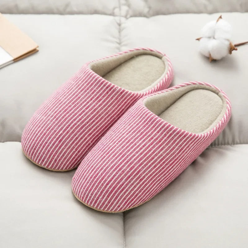 Chaussons douillets femme – Pantoufles confortables en peluche pour intérieur