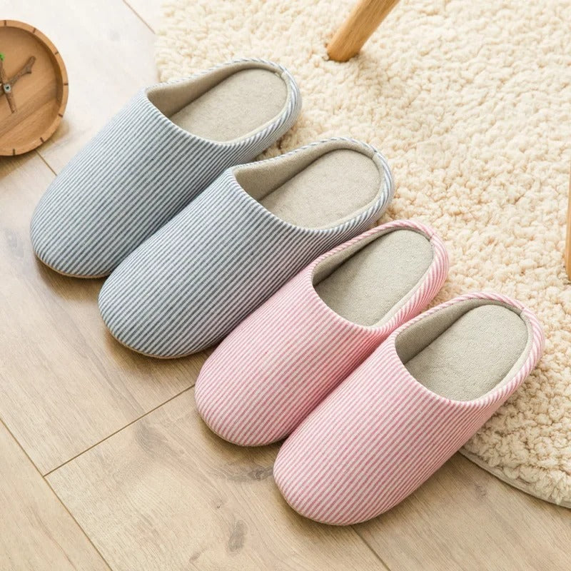 Chaussons douillets femme – Pantoufles confortables en peluche pour intérieur