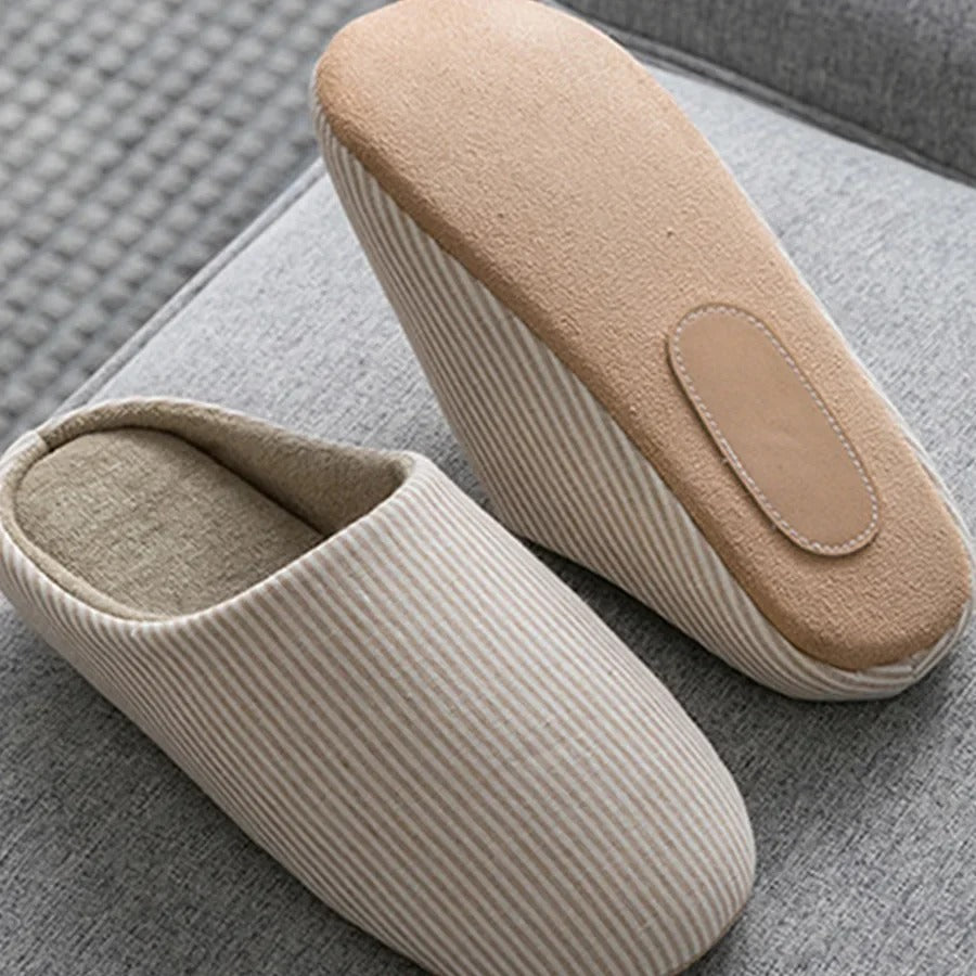 Chaussons douillets femme – Pantoufles confortables en peluche pour intérieur