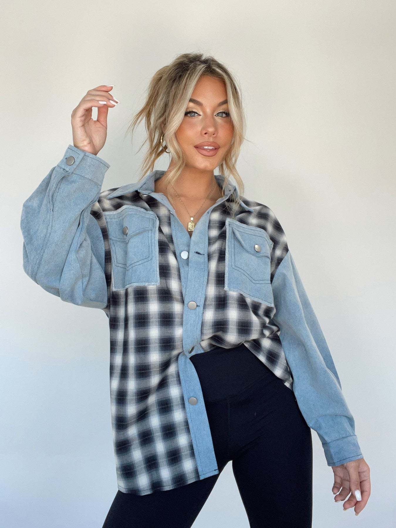 Chemise en denim femme – Chemise à carreaux avec patte de boutonnage chic